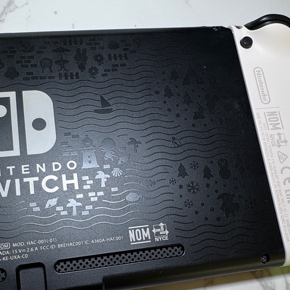 Nintendo Switch Console Animal Crossing Edition - Picture 9 of 15
